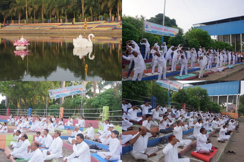 शिवधाम तालाब परिसर में अनोखा प्राणायाम कर अंतर्राष्ट्रीय योग दिवस की शुरआत की...