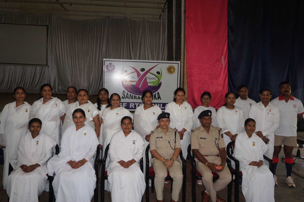 *CISF_RTC*  में ब्रह्माकुमारी दीदियों ने राखी बांधकर राजयोग मेडिटेशन कराया ...