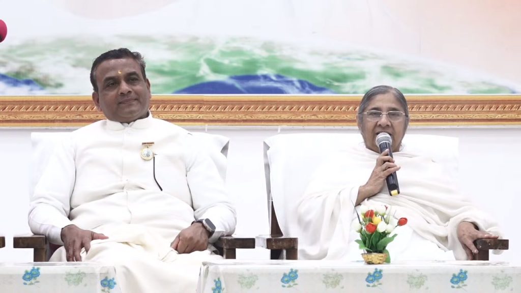 हमारे जीवन के चित्र को सदा कलरफुल बेस्ट पॉजिटिव रखना है... ब्रह्माकुमार भानु माउंट आबू
