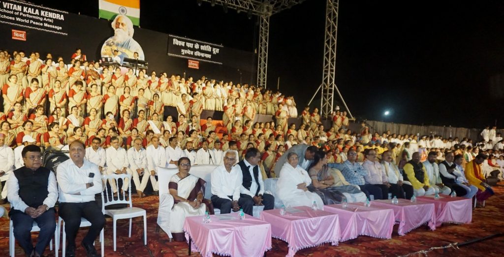 विशाल संगीतमय आयोजन में ब्रह्माकुमारी आशा दीदी जी विशिष्ट अतिथि के रूप में हुई शामिल...