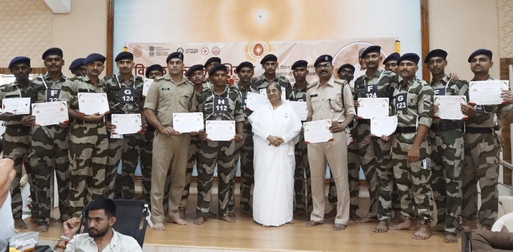 विश्व बंधुत्व दिवस पर  ब्रह्माकुमारीज़  द्वारा राष्ट्रीय रक्तदान महाअभियान का सफल आयोजन