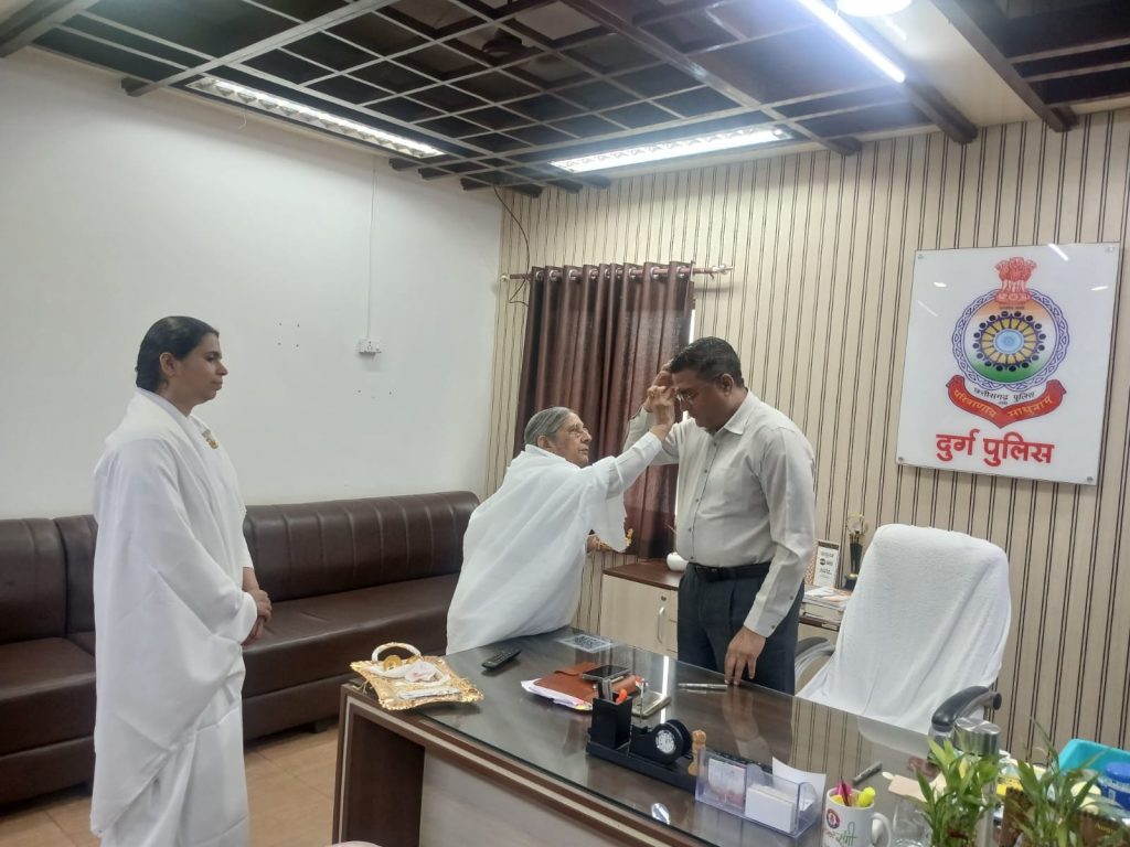 परमात्मा की याद ही सच्ची सुरक्षा का आधार...आशा दीदी