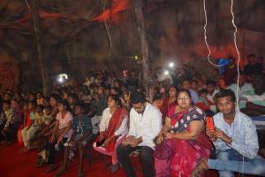 36 LAZER SHOW AOUDIANCE (19)