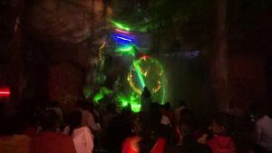 36 LAZER SHOW AOUDIANCE (2)