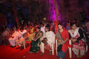 36 LAZER SHOW AOUDIANCE (32)