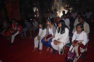 36 LAZER SHOW AOUDIANCE (9)