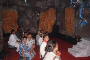 37 Jhanki Defrent Places With Aoudiance (20)