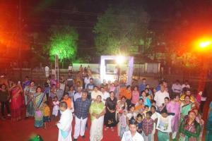 38 Public Crowd Waiting to View Jhanki (2)